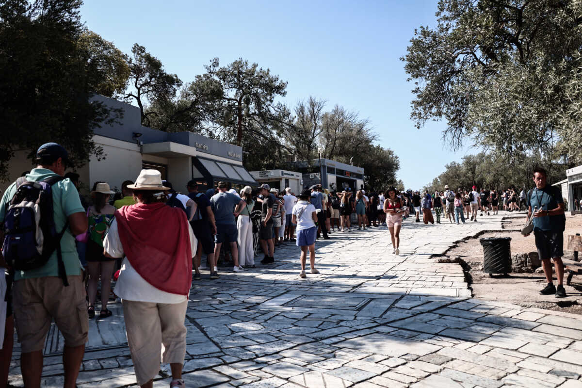 Πόλος έλξης η Ελλάδα φέτος για τουρίστες από Καναδά, Αυστραλία και ΗΠΑ – Πόσα θα ξοδέψουν
