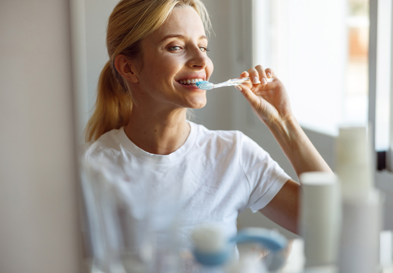 Τόσο καιρό βουρτσίζετε τα δόντια σας λάθος – Τι λένε οι ειδικοί