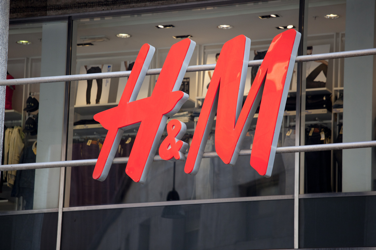 Η H&M επικαλείται τεχνικό πρόβλημα για τη μη διαβίβαση αποδείξεων μετά το λουκέτο της εφορίας