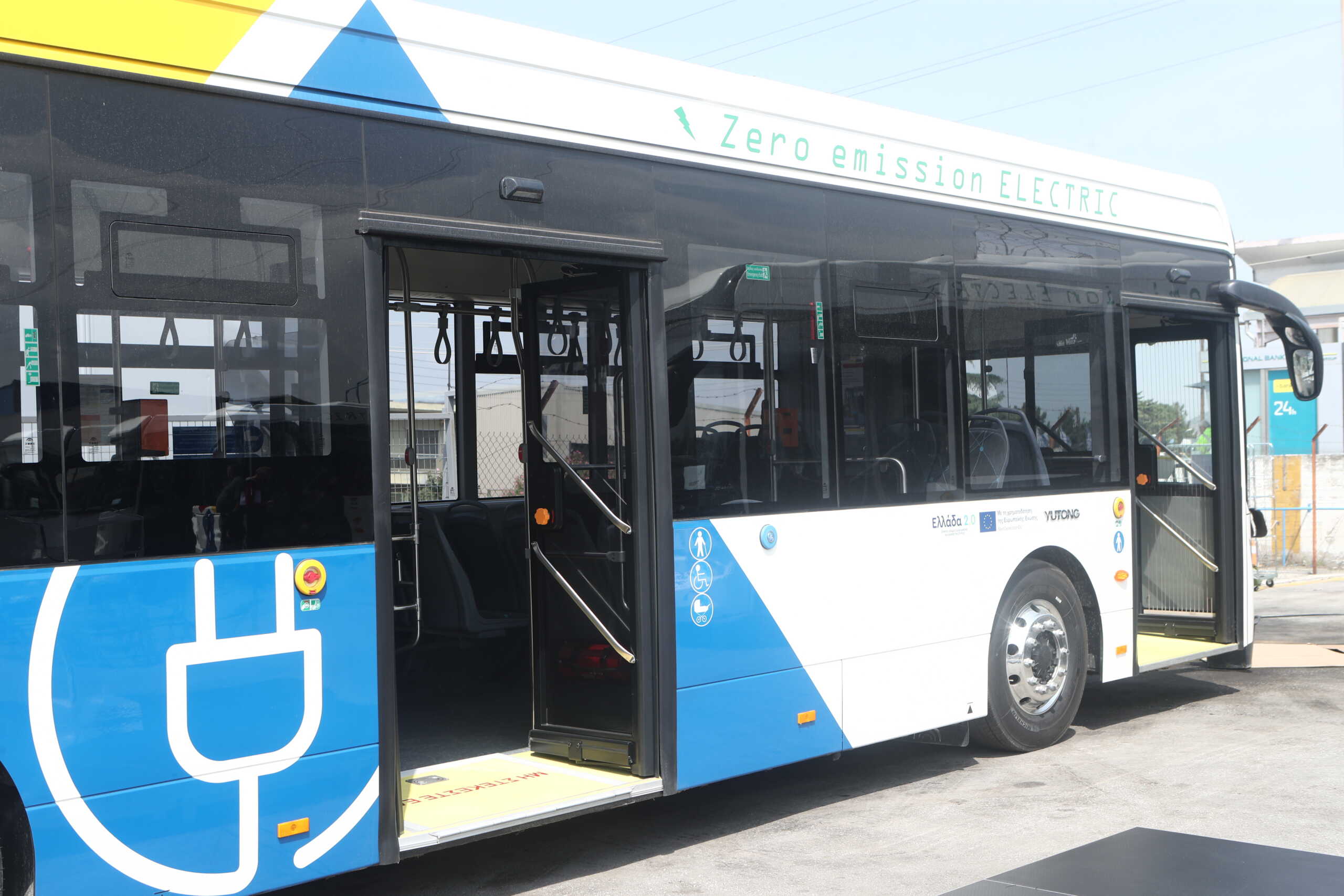 Τα 140 ηλεκτρικά λεωφορεία εκτελούν δρομολόγια σε Αθήνα και Πειραιά – Πρώτο βήμα προς την πράσινη αστική κινητικότητα