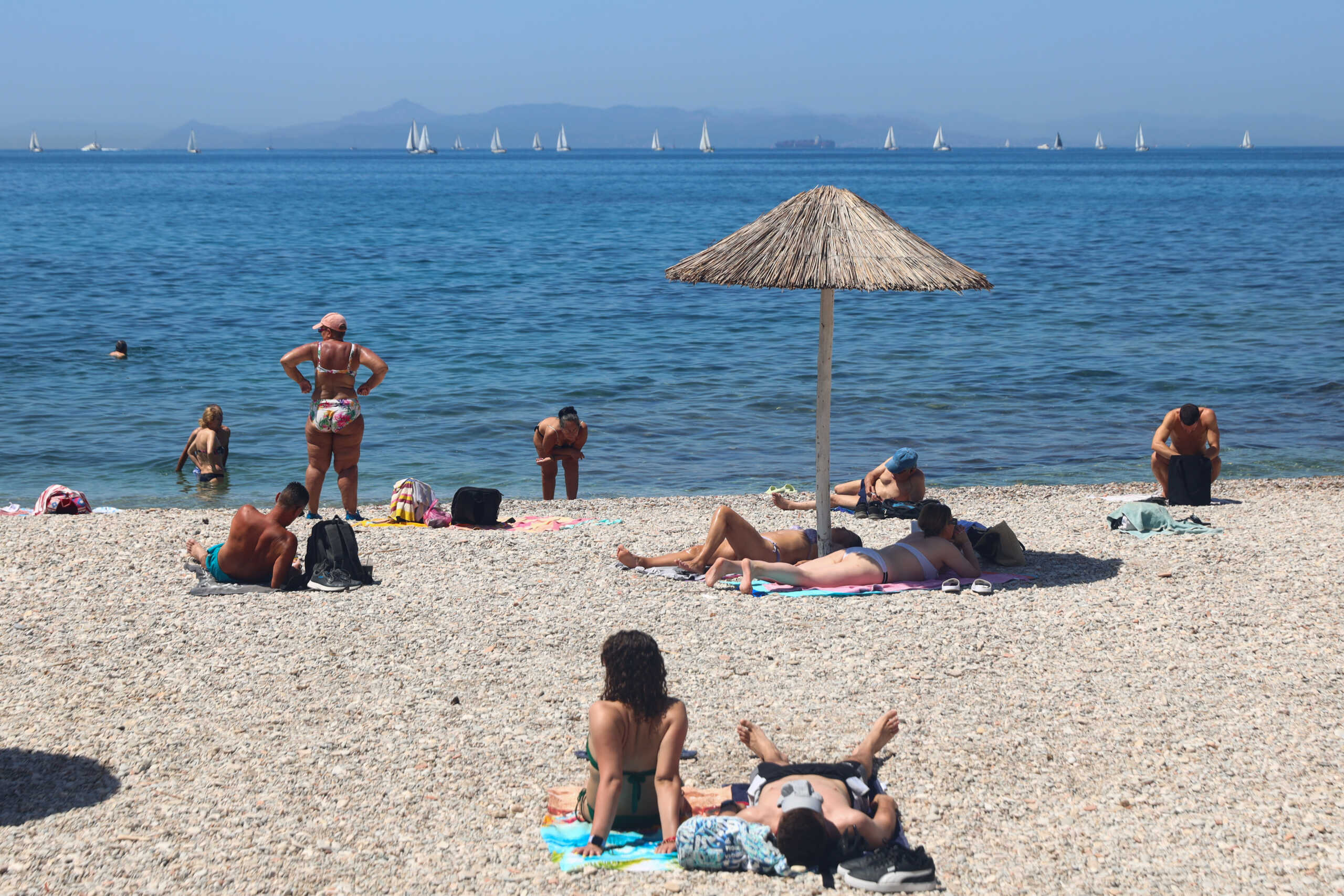 ΠΡΩΤΑ ΚΑΛΟΚΑΙΡΝΑ ΜΠΑΝΙΑ-ΓΕΜΙΣΑΝ ΟΙ ΠΑΡΑΛΙΕΣ ΤΗΣ ΑΤΤΙΚΗΣ -ΠΑΡΑΛΙΑ ΦΛΟΙΣΒΟΥ  (ΓΙΑΝΝΗΣ ΠΑΝΑΓΟΠΟΥΛΟΣ