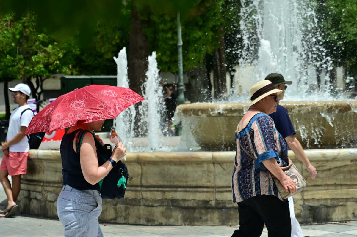 Καιρός: Σε κλοιό καύσωνα όλη η χώρα – Στους 44 βαθμούς Κελσίου η θερμοκρασία, πού θα κλείσουν τα σχολεία, τηλεργασία στο δημόσιο