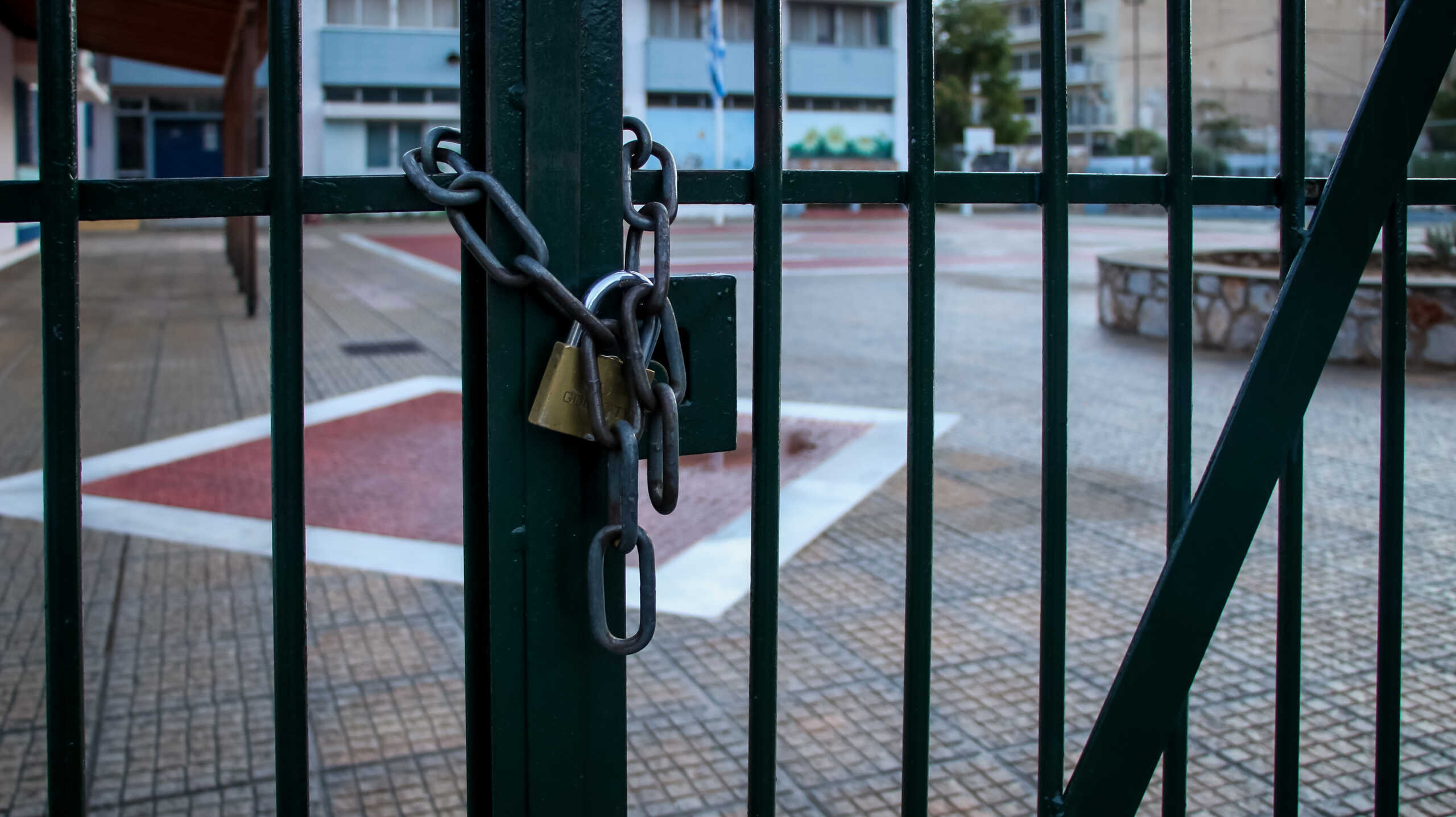 Καύσωνας: Ποια σχολεία θα είναι κλειστά σήμερα στην Αττική και την υπόλοιπη Ελλάδα