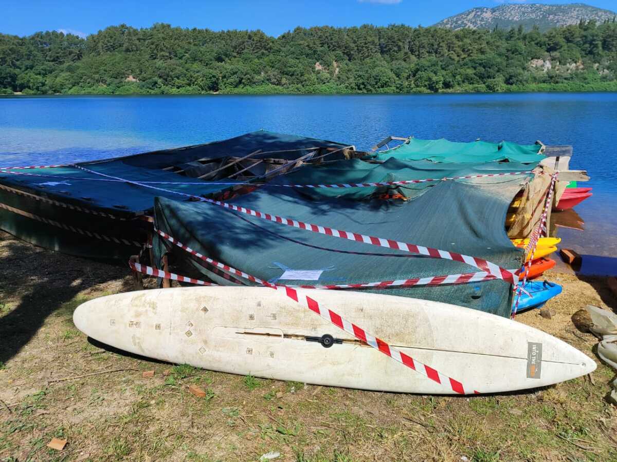 Λίμνη Ζηρού: Σφραγίστηκε παράνομος χώρος, πρόστιμο 6.000 ευρώ, απομακρύνθηκαν κατασκευές από την όχθη