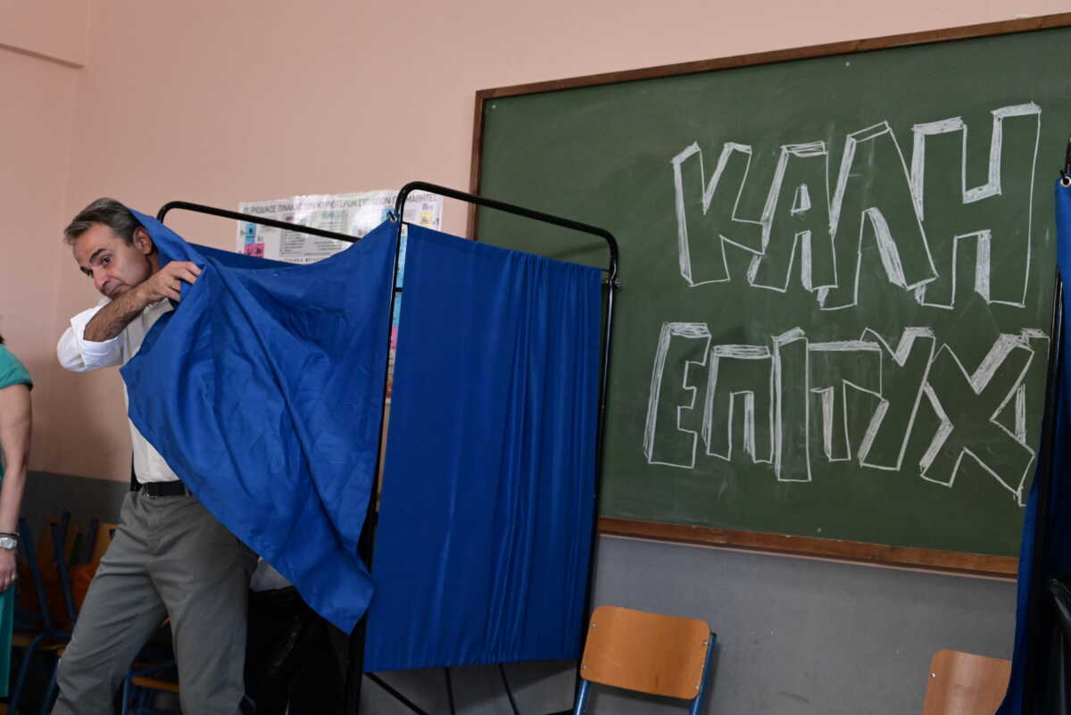 Ευρωεκλογές 2024: Ο Κυριάκος Μητσοτάκης ψήφισε στο 1ο Γυμνάσιο Κηφισιάς