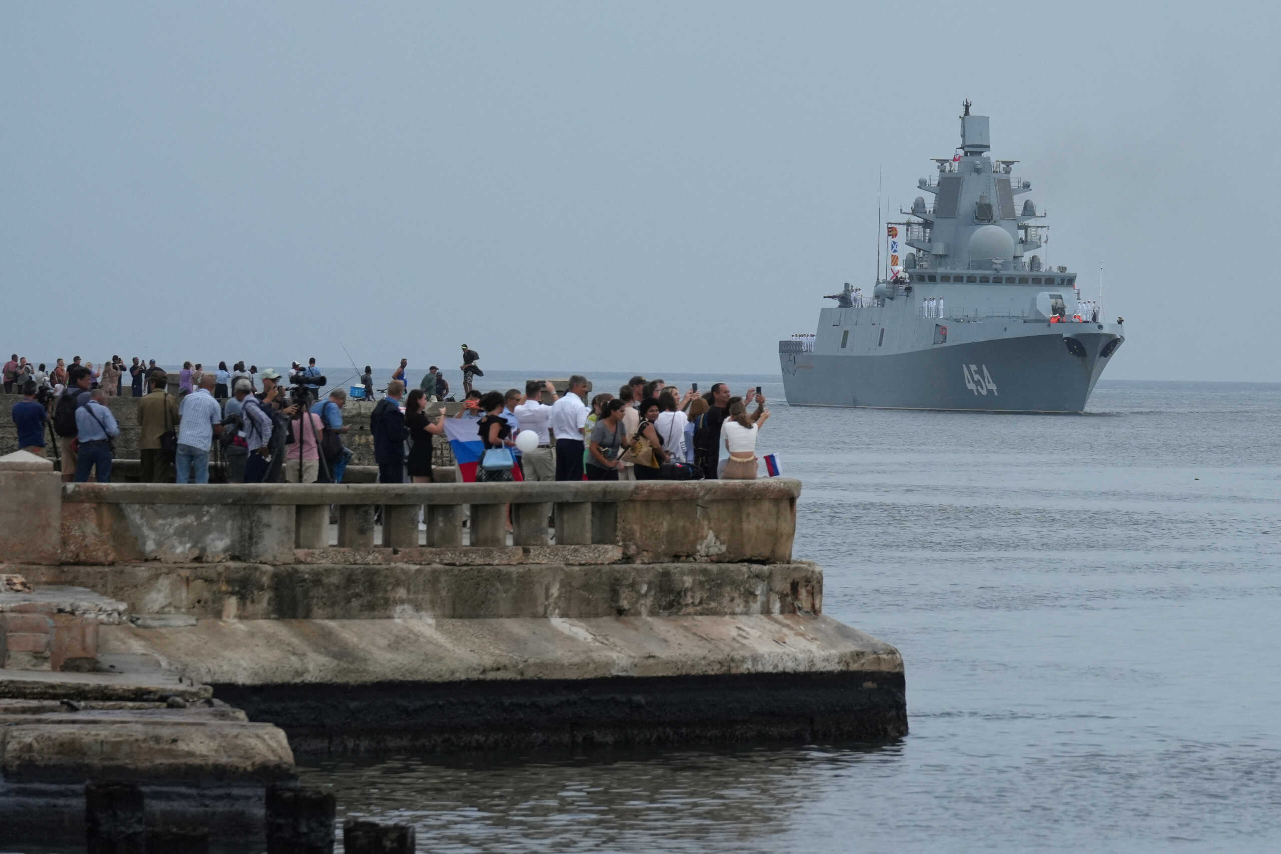 Επίδειξη δύναμης της Ρωσίας – Πολεμικά της πλοία έφτασαν στην Κούβα