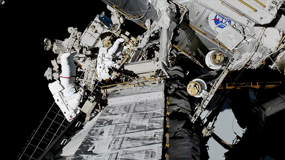 Διάστημα: Ρωσικός δορυφόρος έγινε «1000 κομμάτια» – Αναγκαστικά μέτρα προφύλαξης για τους αστροναύτες του ISS