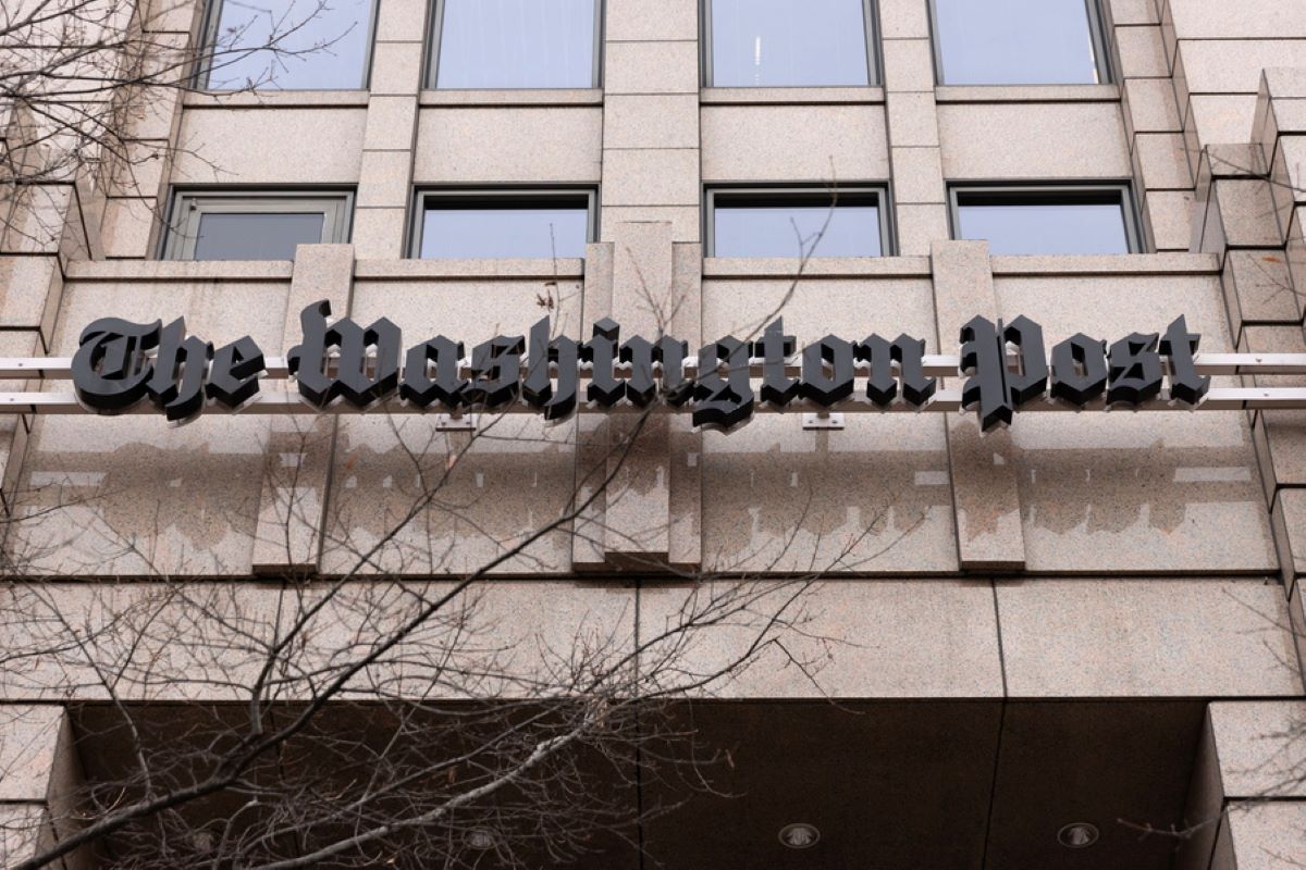 Αναταραχή στην Washington Post: Πώς η αμερικανική εφημερίδα έχει βυθιστεί σε κρίση υπό τον Τζεφ Μπέζος