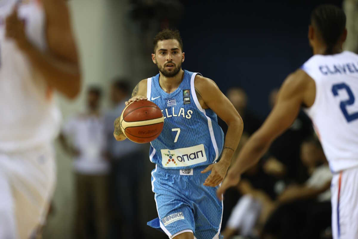 Εθνική μπάσκετ: Ο Βασίλης Τολιόπουλος υπέστη ελαφρά θλάση και προλαβαίνει τους Ολυμπιακούς Αγώνες 2024