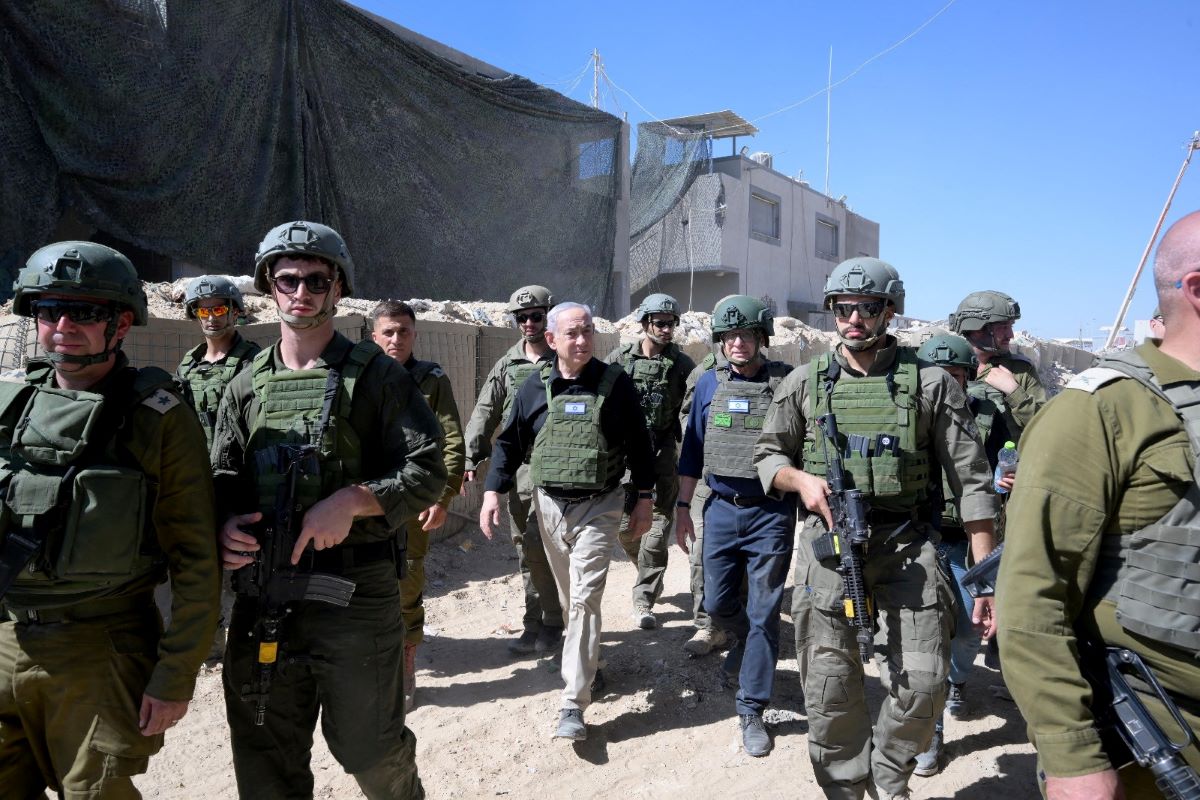 Ο Νετανιάχου υπόσχεται σκληρή απάντηση του Ισραήλ για το θάνατο των 12 παιδιών – Αποδοκιμάστηκε από κατοίκους της περιοχής