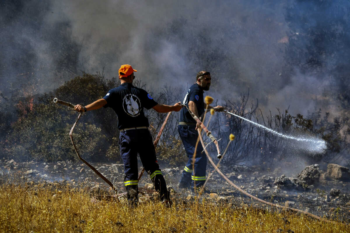 Σε «πορτοκαλί» συναγερμό 8 περιφέρειες την Τρίτη – Οι περιοχές με τον μεγαλύτερο κίνδυνο πυρκαγιάς