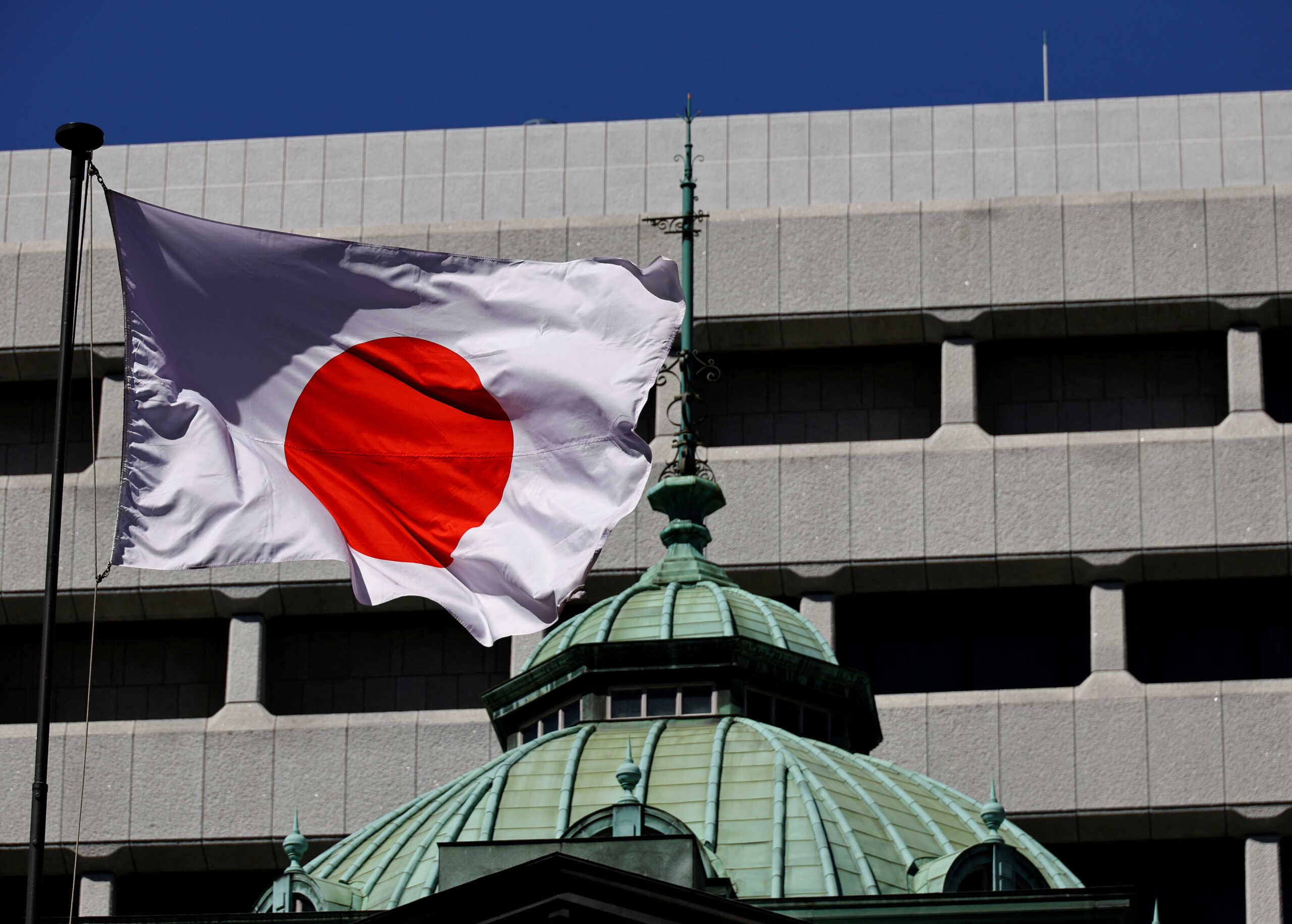 Η υποτίμηση του γιεν εκθρονίζει το ιαπωνικό συνταξιοδοτικό ταμείο από τη θέση του μεγαλύτερου ασφαλιστικού κουμπαρά στον κόσμο