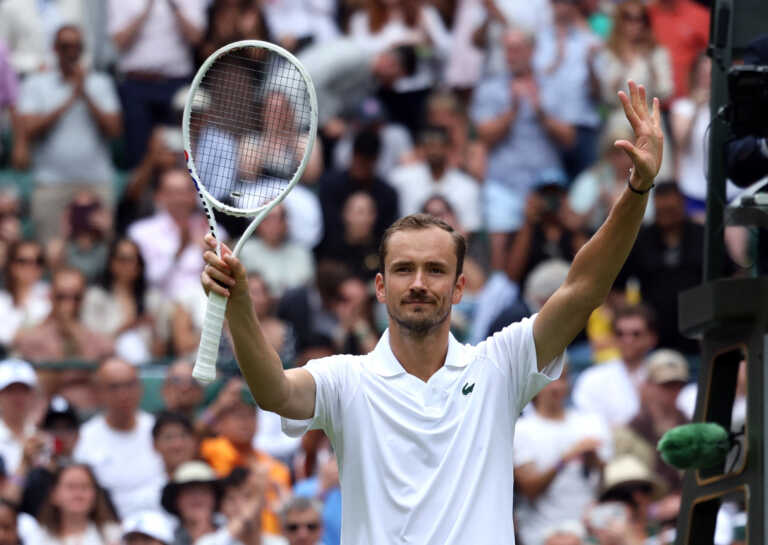 Wimbledon: Άνετη πρόκριση ο Μεντβέντεφ, δυσκολεύτηκε ο Αλκαράθ