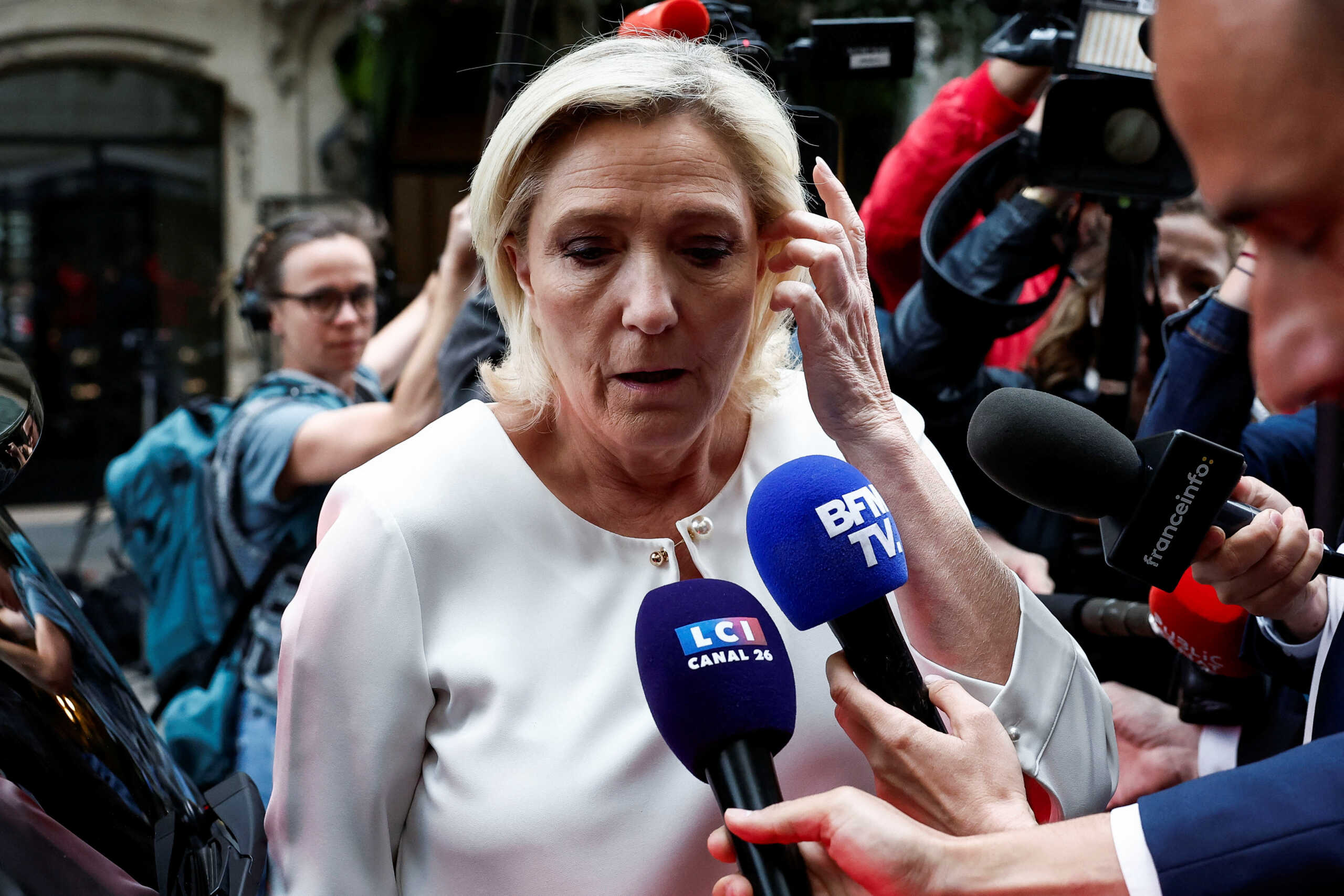 Εκλογές στη Γαλλία: Η Μαρίν Λε Πεν δεν θα συγκεντρώσει την απόλυτη πλειοψηφία στον δεύτερο γύρο