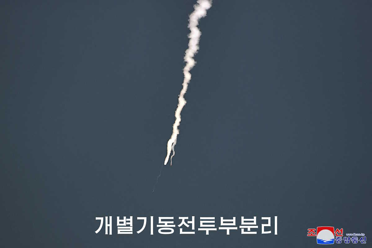 Η Βόρεια Κορέα εκτόξευσε βαλλιστικό πύραυλο προς τα ανατολικά ανακοίνωσε η Νότια Κορέα