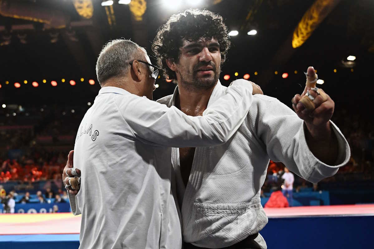 Paris 2024 Olympics - Judo - Men -90 kg Contest for Bronze Medal B - Champ de Mars Arena, Paris, France - July 31, 2024.  Theodoros Tselidis of Greece reacts after winning his bout against Tristani Mosakhlishvili of Spain. REUTERS