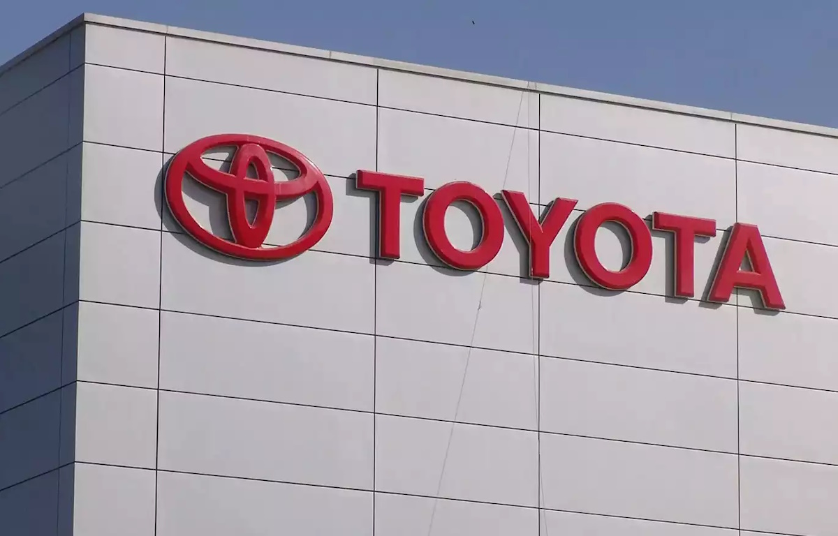 Toyota: Θα εξαγοράσει 5,2 δισ. δολάρια σε μετοχές από ιαπωνικές τράπεζες και ασφαλιστικές εταιρείες