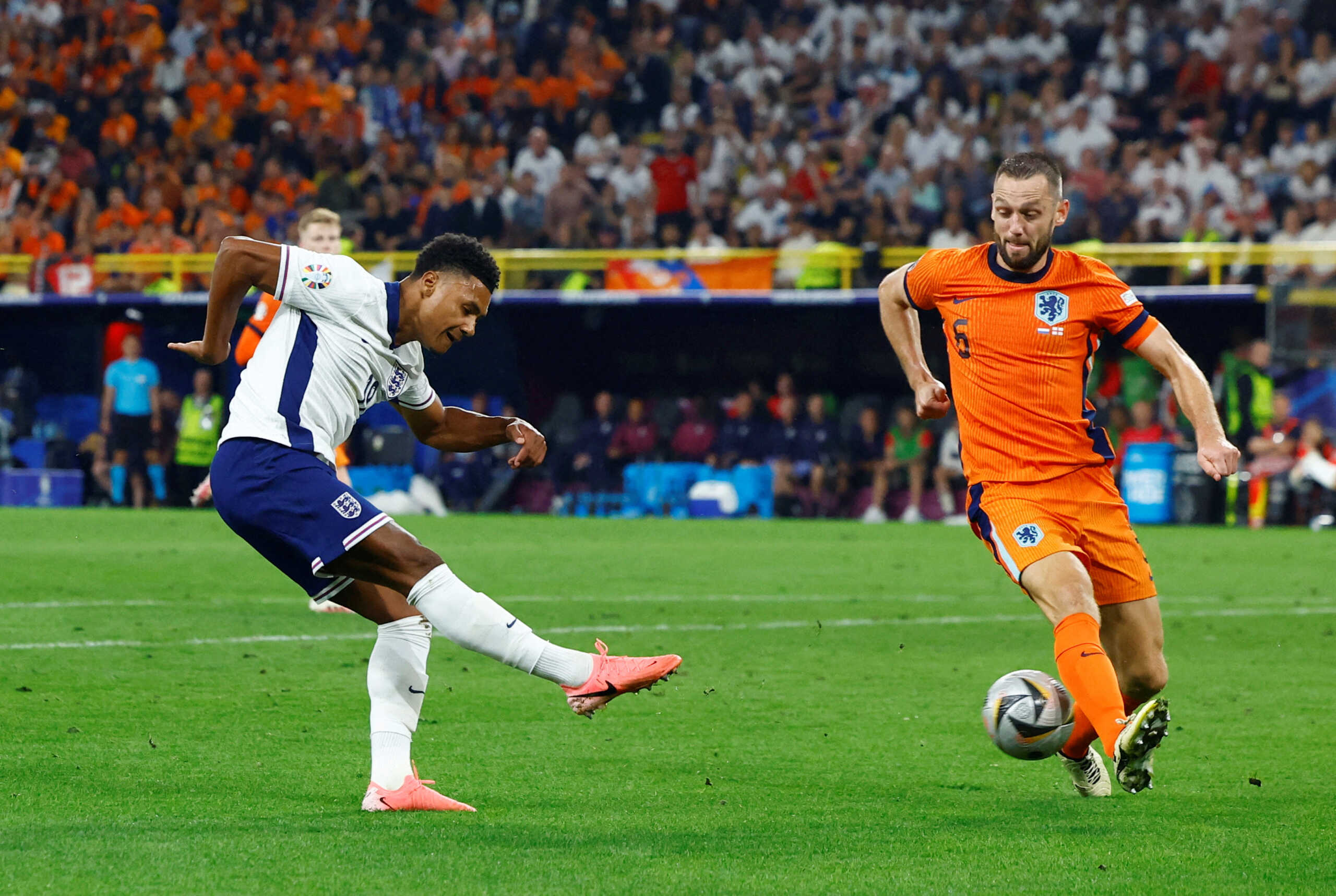 Soccer Football - Euro 2024 - Semi Final - Netherlands v England - Dortmund BVB Stadion, Dortmund, Germany - July 10, 2024  England's Ollie Watkins scores their second goal REUTERS