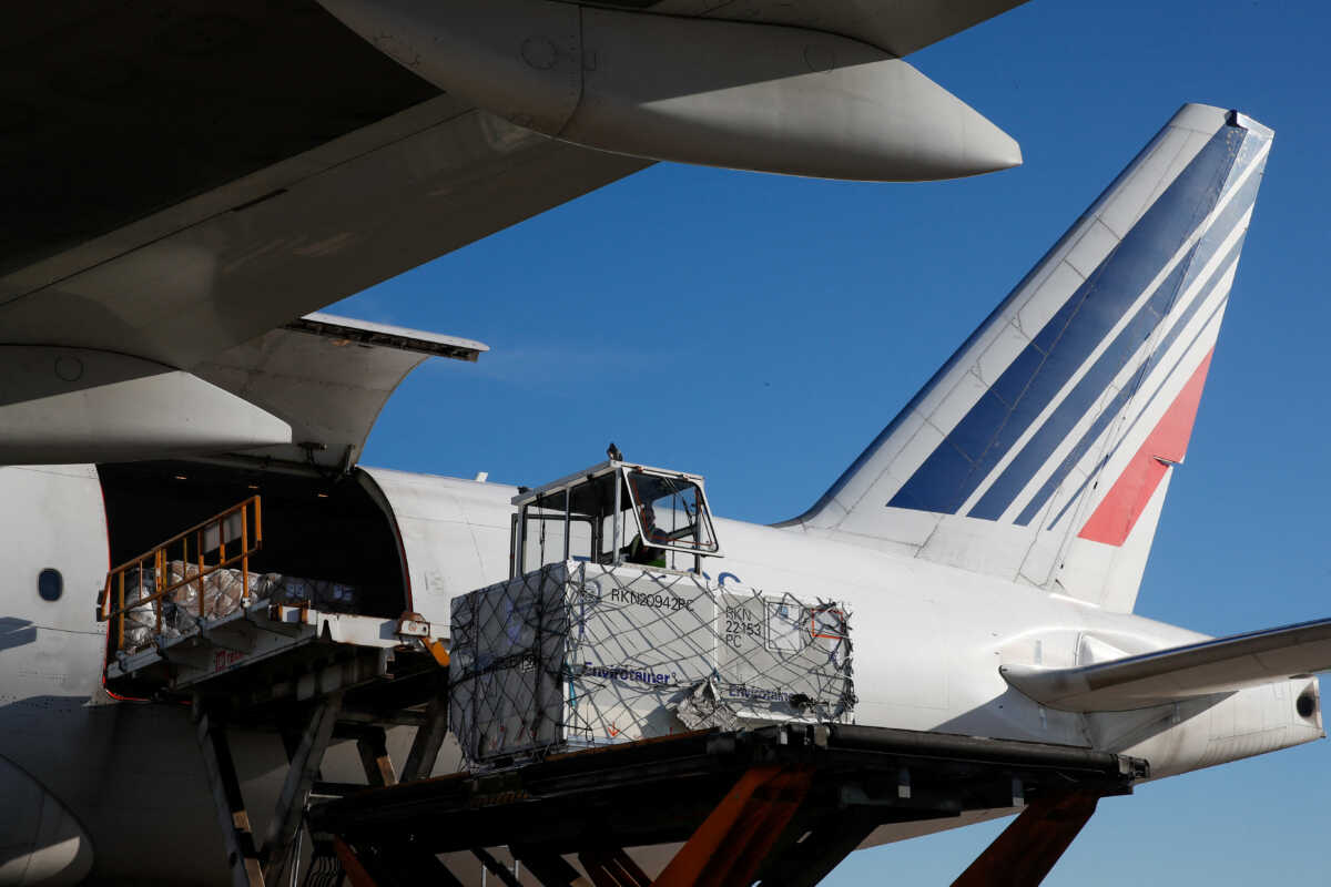Γαλλία – Ελβετία: Εκκενώθηκε το αεροδρόμιο Basel Mulhouse μετά από προειδοποίηση για βόμβα