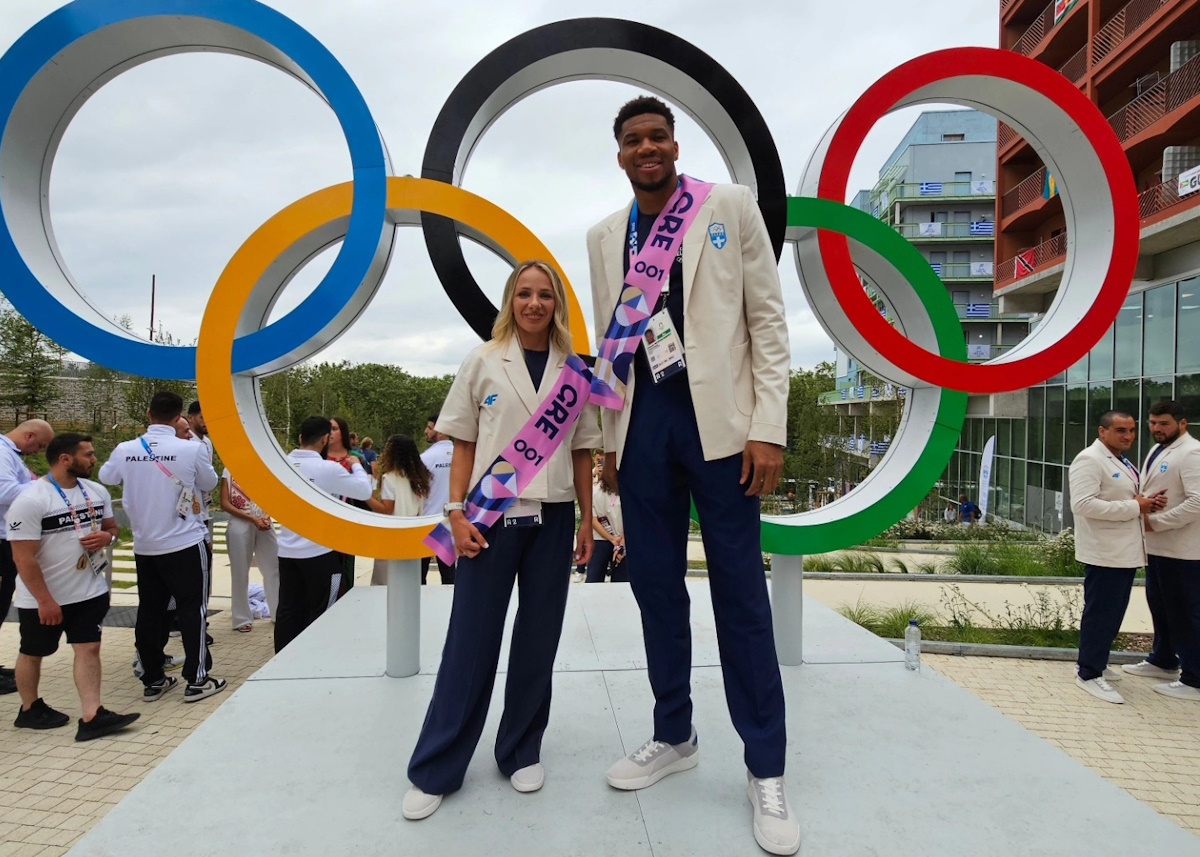 Γιάννης Αντετοκούνμπο και Αντιγόνη Ντρισμπιώτη πόζαραν πριν την τελετή έναρξης των Ολυμπιακών Αγώνων 2024