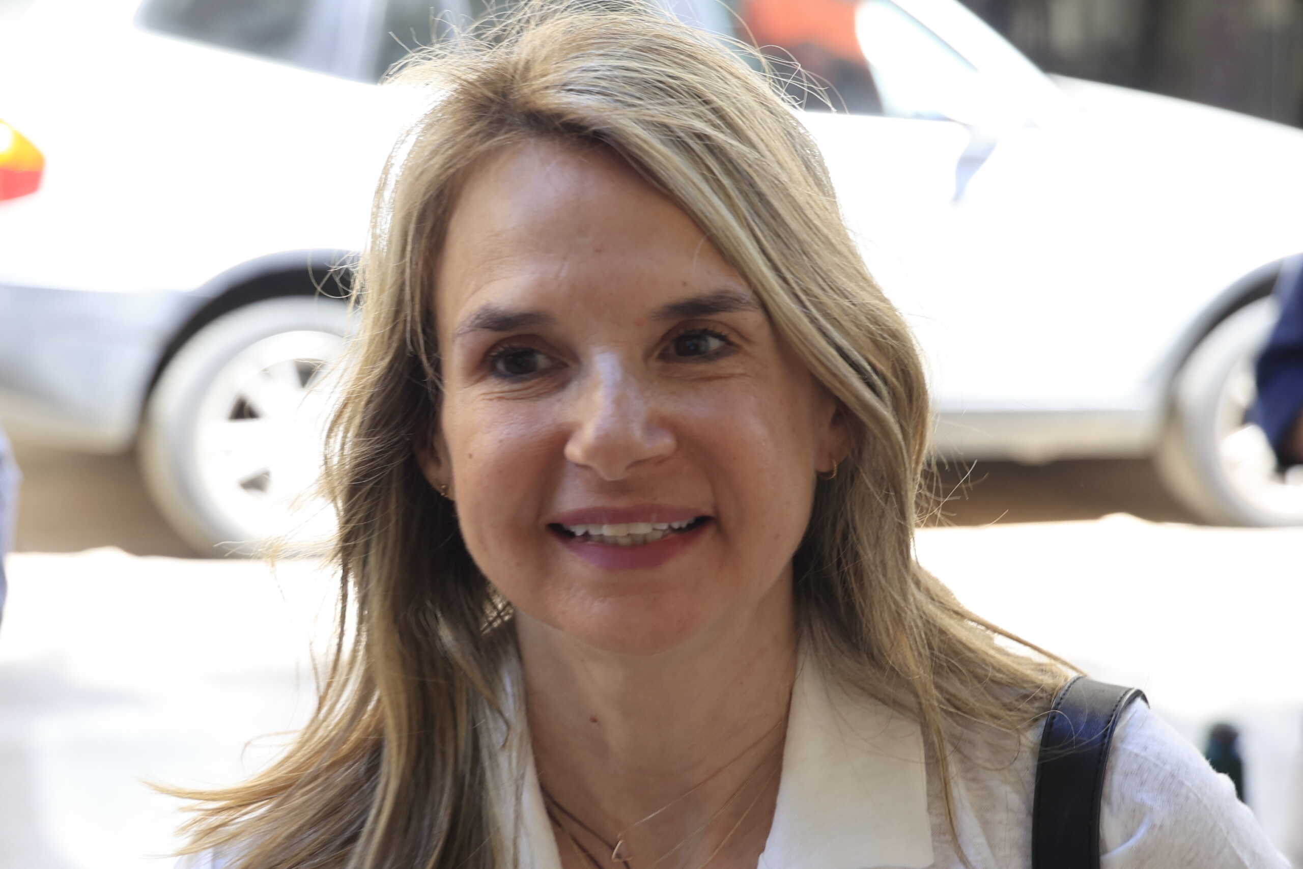 Η Μιλένα Αποστολάκη αποσύρεται από την κούρσα για την προεδρία του ΠΑΣΟΚ