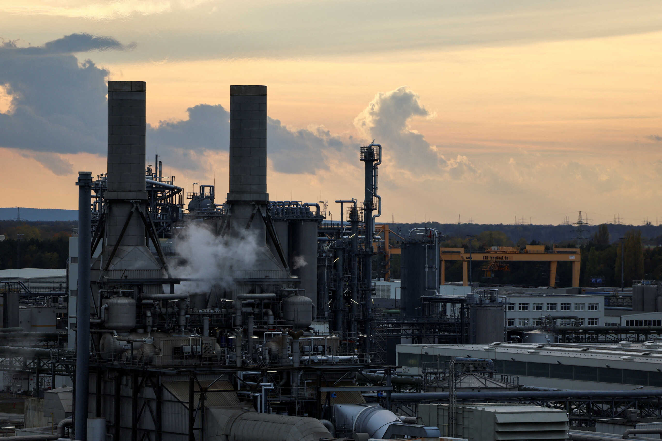 Γερμανία: Έκρηξη σε εργοστάσιο χημικών της BASF με 14 τραυματίες – Εντοπίστηκαν αυξημένα επίπεδα υδρογονανθράκων