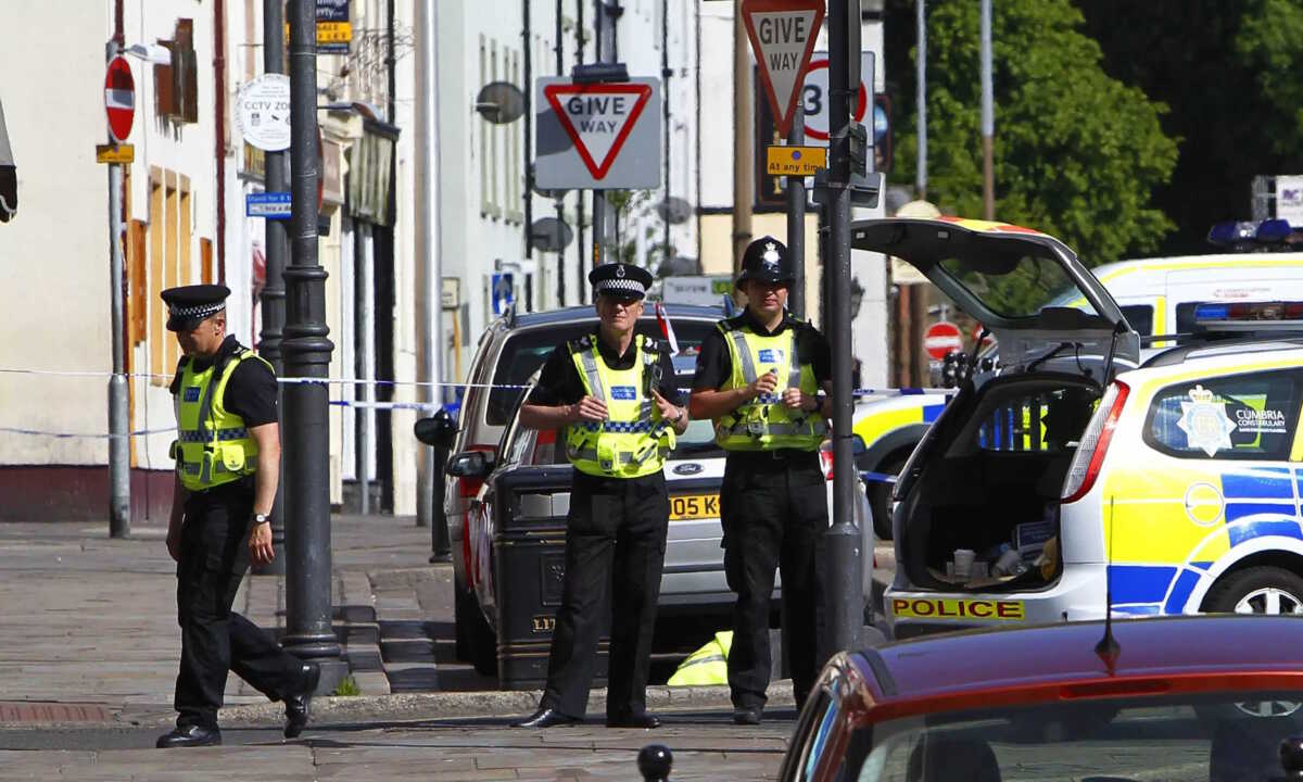 Βρετανία: 8 τραυματίες μετά την επίθεση με μαχαίρι, μητέρες ούρλιαζαν για τα παιδιά τους