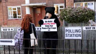 Ο βρετανικός Τύπος για τις εκλογές: «Οι Τόρις ετοιμάζονται για μια ζοφερή νύχτα»