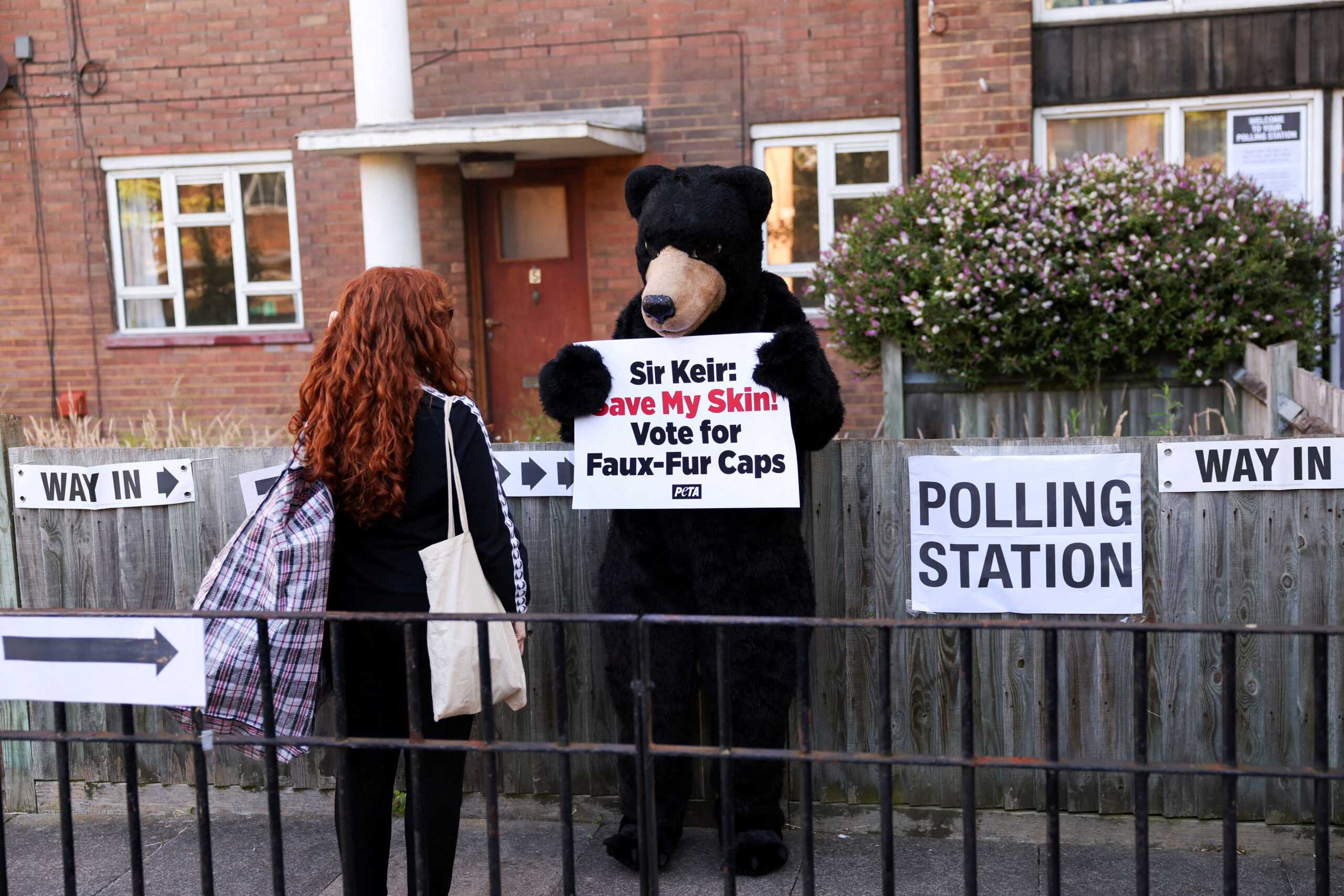 Ο βρετανικός Τύπος για τις εκλογές: «Οι Τόρις ετοιμάζονται για μια ζοφερή νύχτα»