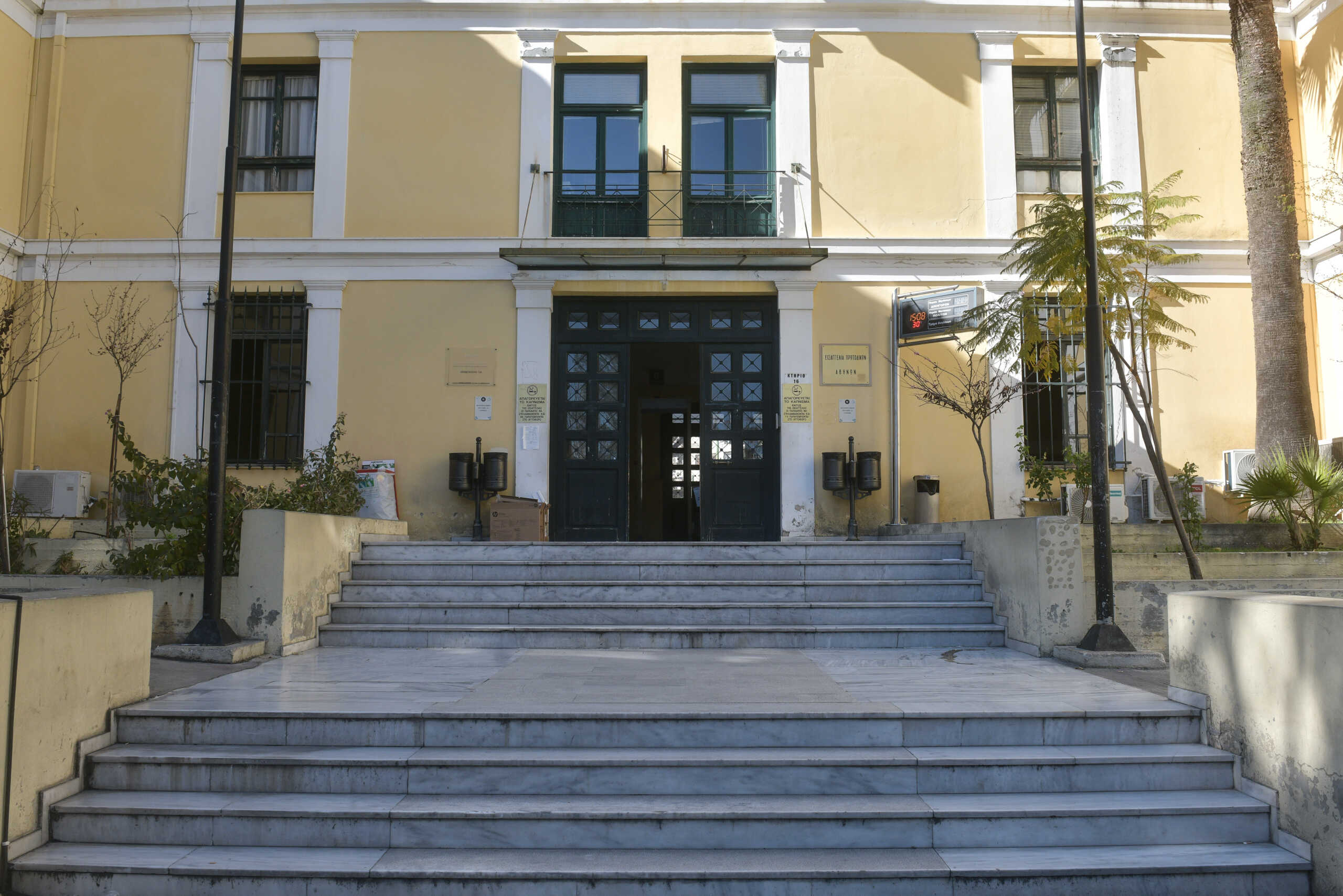 «Μαραθώνιες» οι απολογίες για το κύκλωμα εκβιαστών της Αθήνας – Τελευταία θα απολογηθεί η «Νάνσυ»