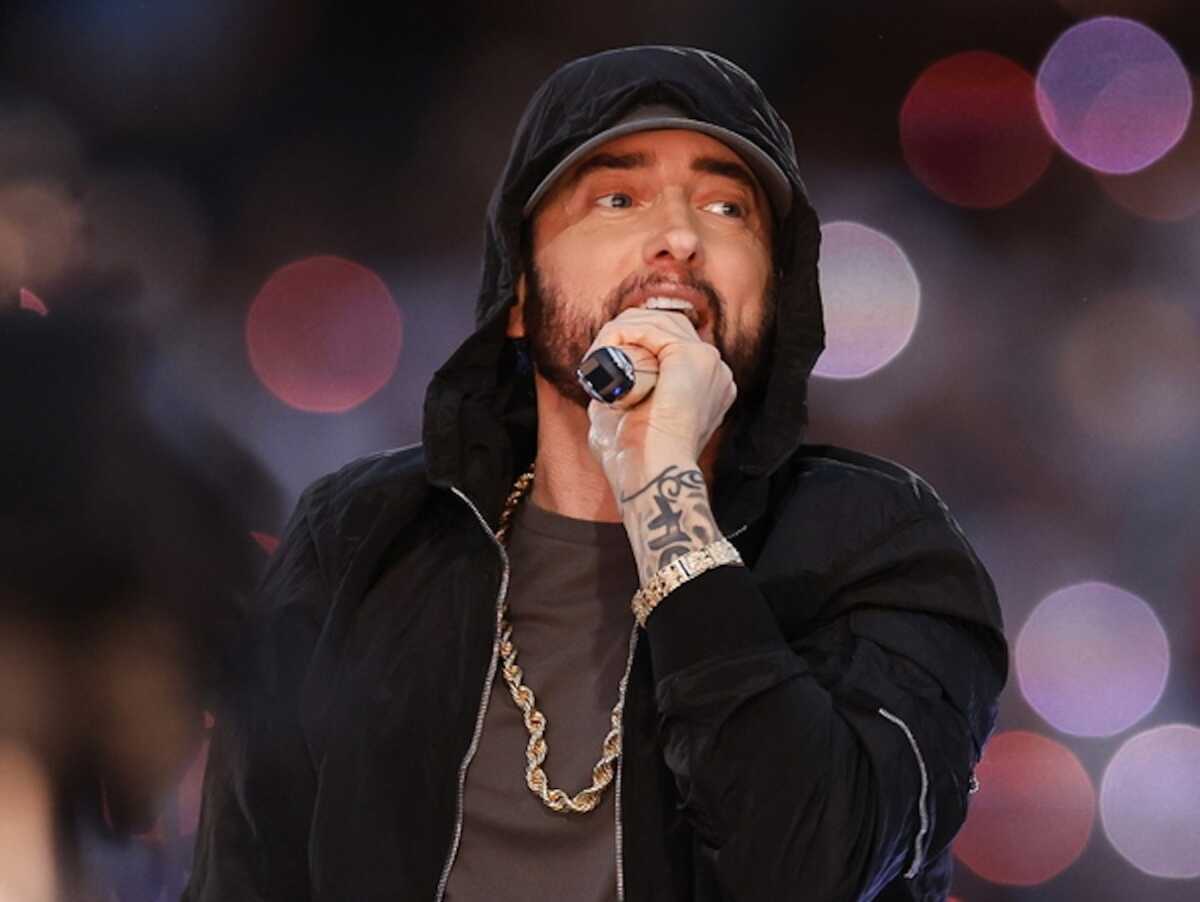 O Eminem έφτασε και πάλι στην κορυφή του Billboard με το νέο άλμπουμ του «The Death of Slim Shady»