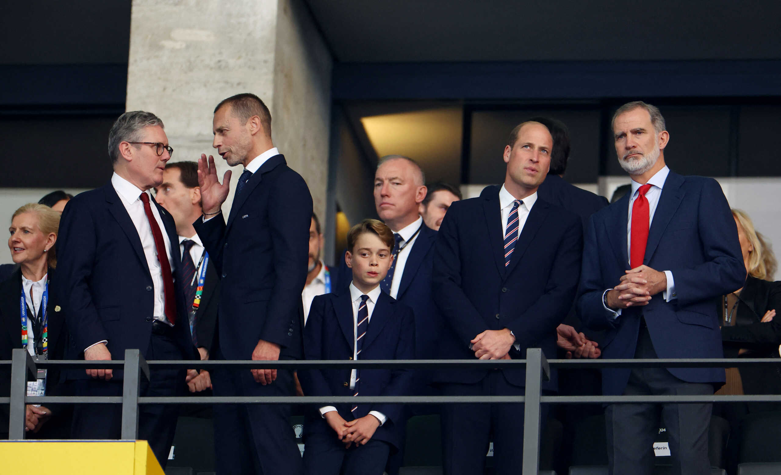 Ισπανία – Αγγλία: Ο βασιλιάς Φελίπε και ο πρίγκιπας Γουίλιαμ με τον γιο του Τζορτζ στον τελικό του Euro 2024
