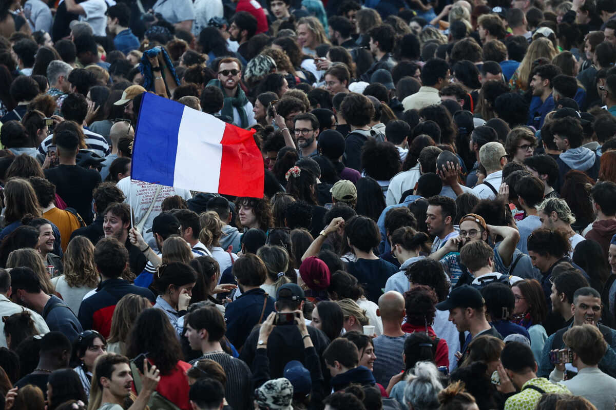Γαλλία: Τη μετανάστευση εξετάζουν οι πλούσιοι υπό το φόβο αύξησης των φόρων από την αριστερά