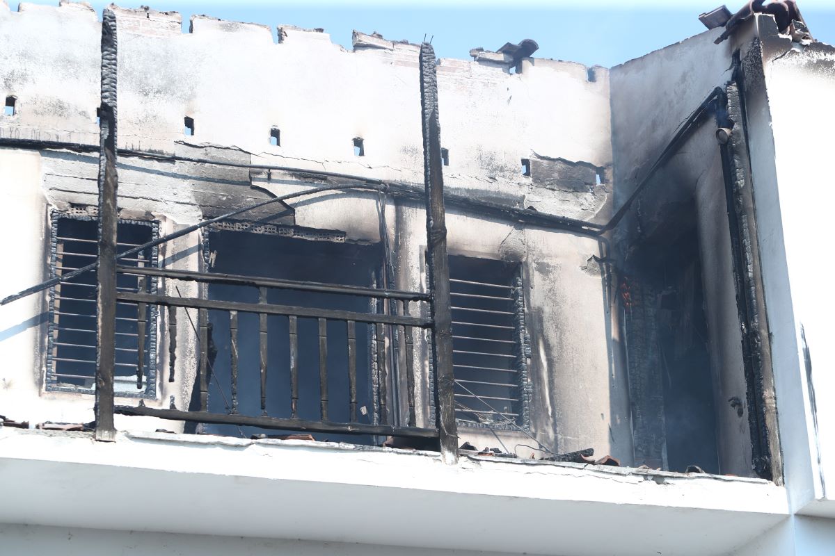 Φωτιά στη Θέρμη Θεσσαλονίκης: Απειλήθηκαν σπίτια – Μήνυμα του 112 στους κατοίκους για ετοιμότητα