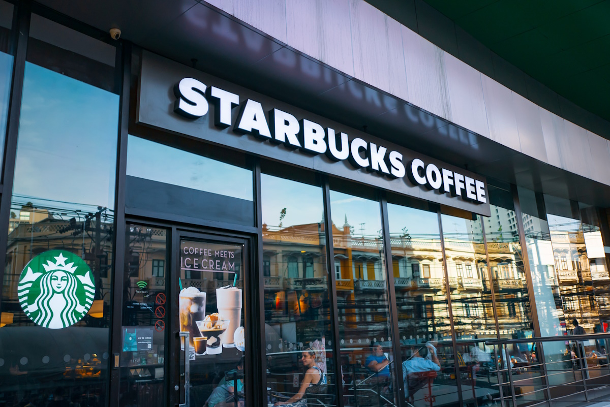 Starbucks: Μείωση εσόδων και πωλήσεων το γ’ τρίμηνο 2024