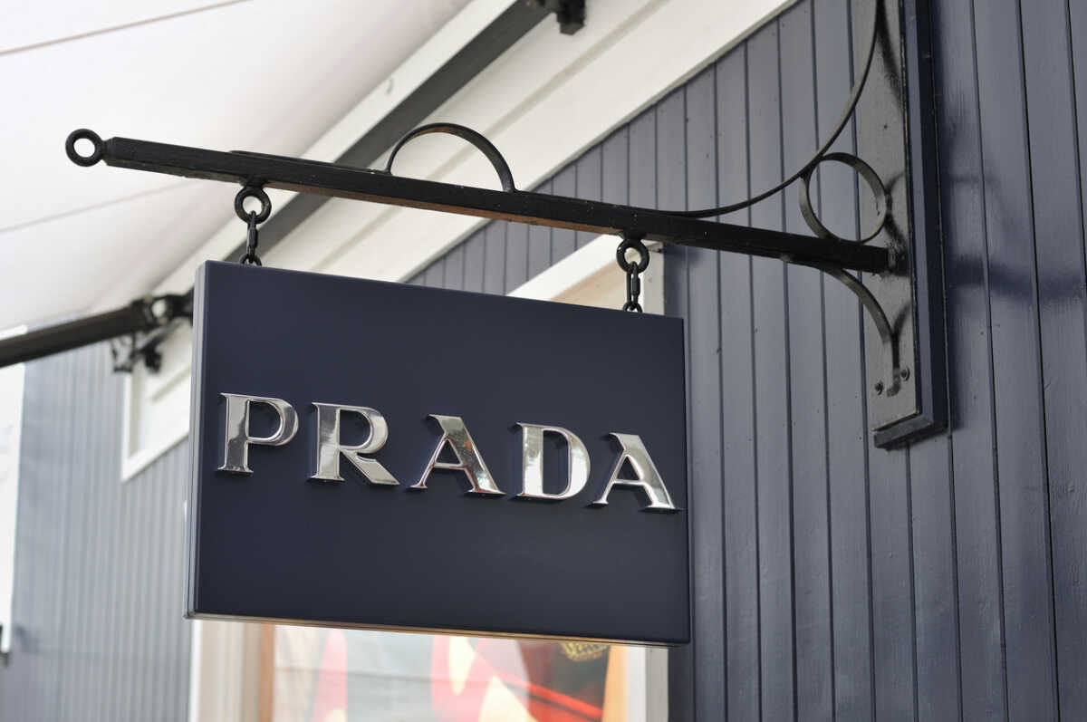 Prada: Ανοίγει κατάστημα – γίγας στο Χονγκ Κονγκ με εμβαδόν 8.000 τετραγωνικά μέτρα