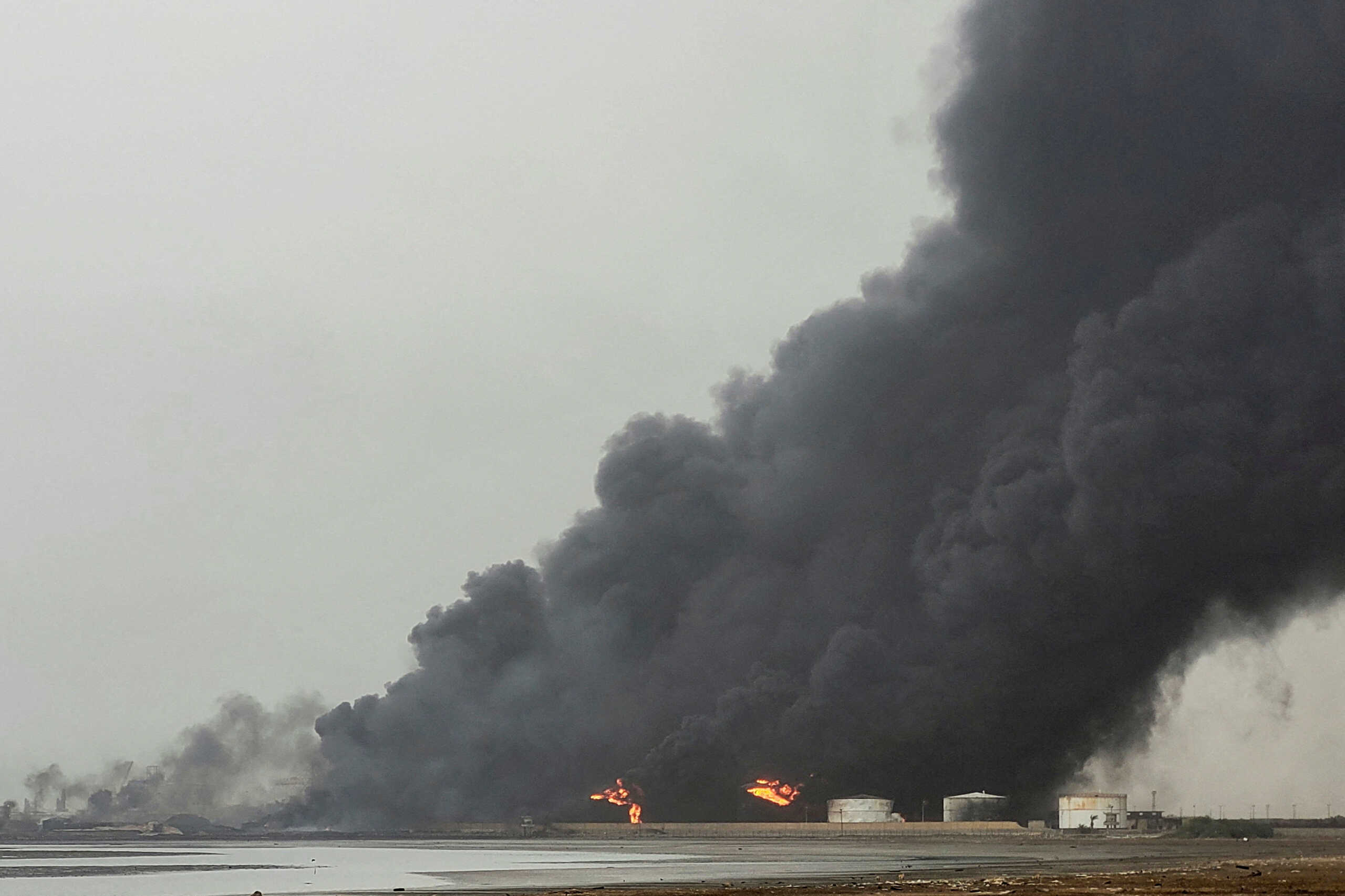 Πετρέλαιο: Η επίθεση του Ισραήλ στην Υεμένη κλιμακώνει ξανά την αγωνία για τις τιμές της βενζίνης
