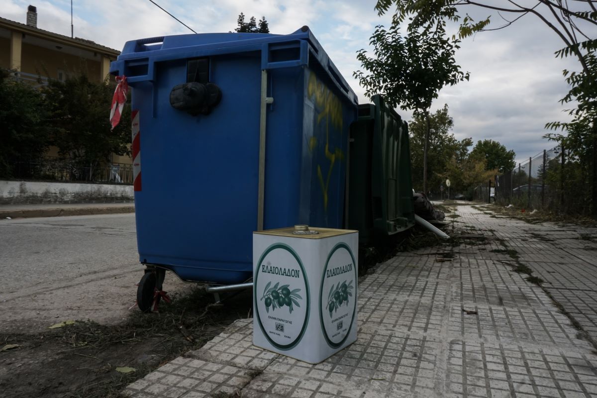Καύσωνας: «Μη βγάζετε σκουπίδια από τις 11:00 έως τις 17:00» ζητά ο δήμος Αθηναίων