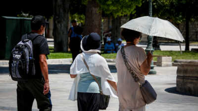 Πώς θα προστατευτούμε από τη θερμική καταπόνηση εν μέσω καύσωνα