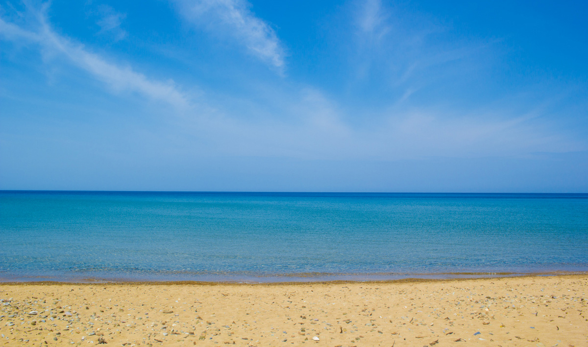 Λήμνος: Αντιδράσεις για την «απάτητη παραλία» του Κέρους από επιχειρηματίες που πρέπει να βάλουν λουκέτα