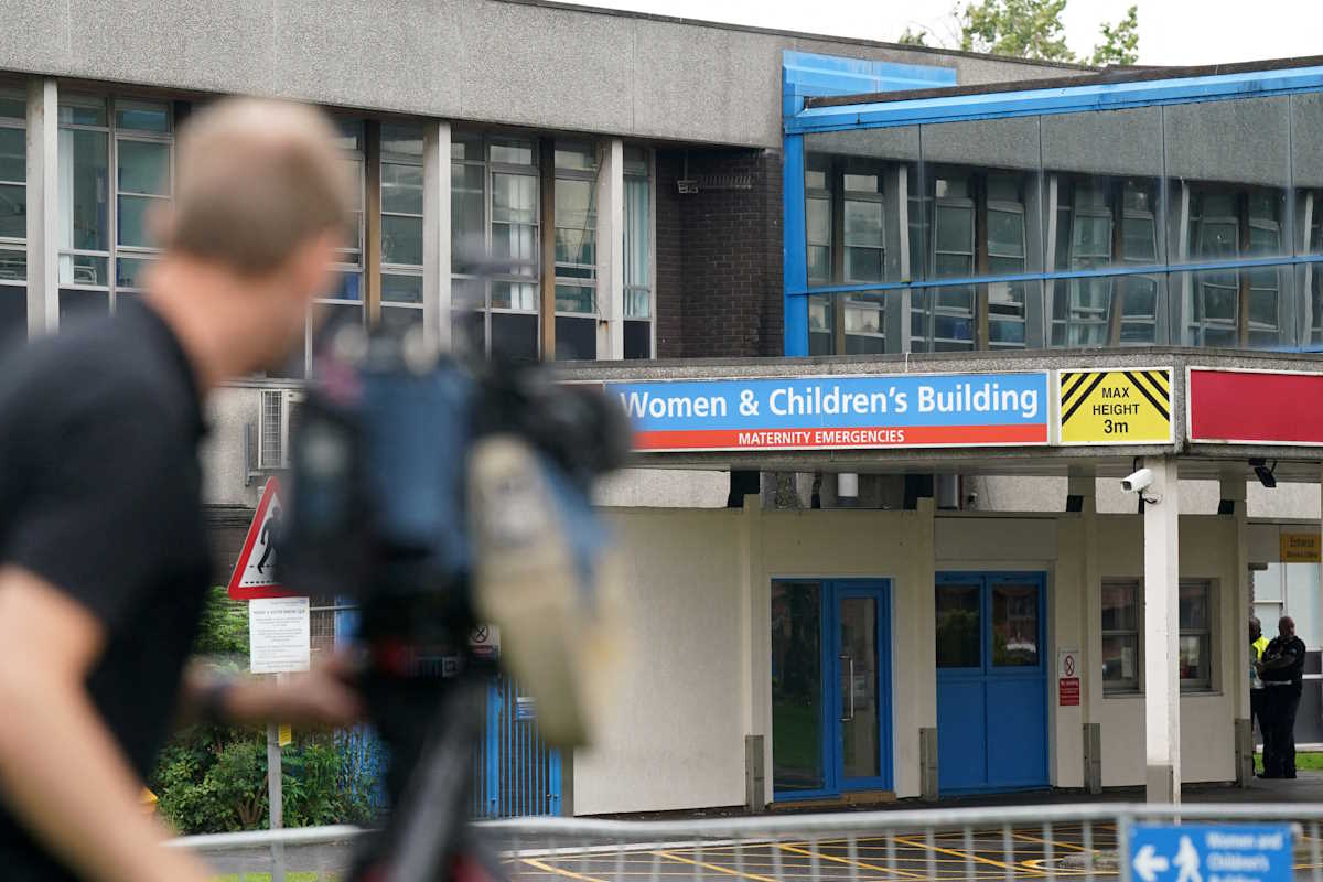 Βρετανία: Ένοχη για απόπειρα δολοφονίας ενός μωρού η νοσηλεύτρια Λούσι Λέτμπι που έχει καταδικαστεί για τον φόνο επτά βρεφών