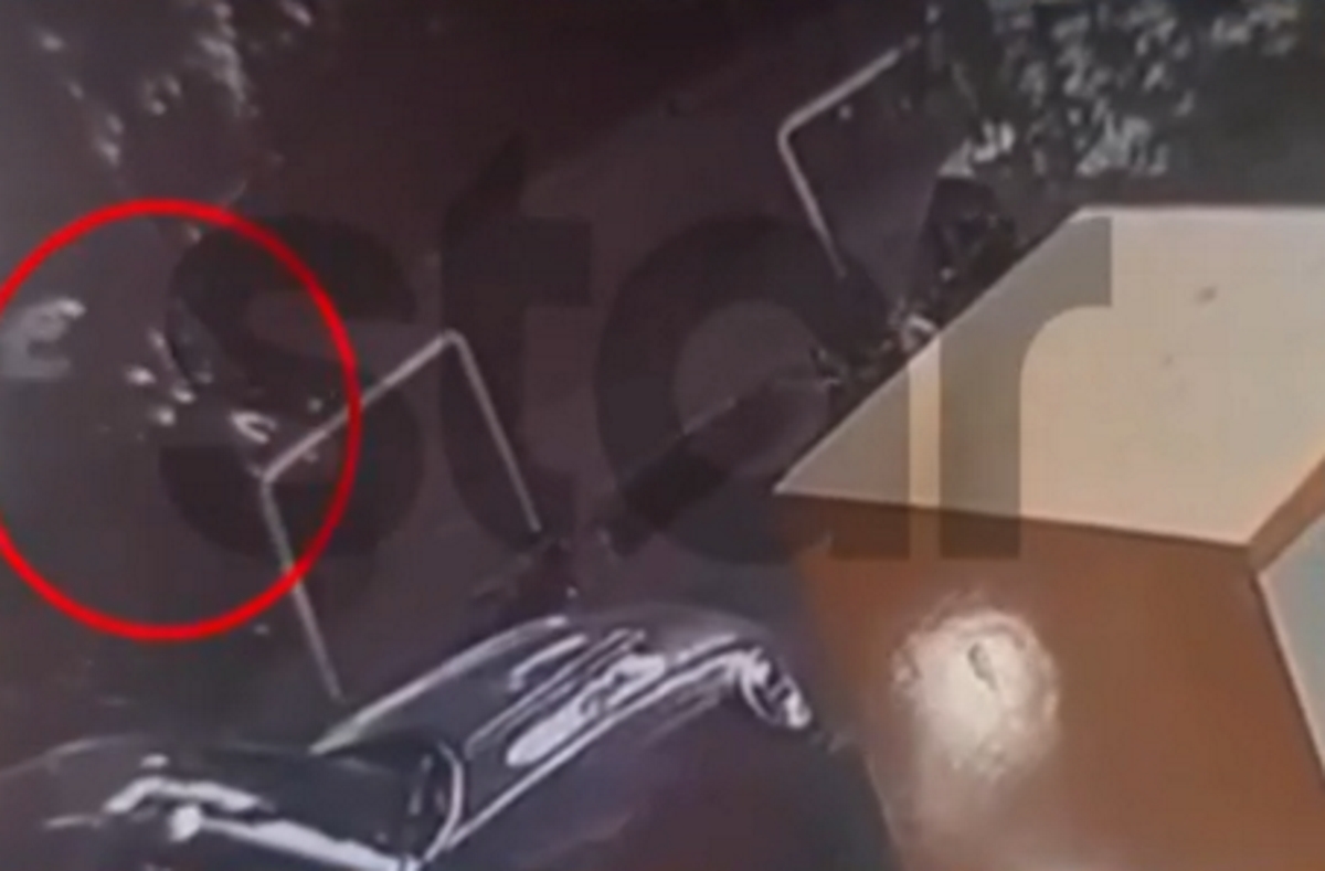 Ψυχικό: Νέο βίντεο με τον οδηγό του σκούτερ λίγο πριν την εκτέλεση του τοπογράφου της Μυκόνου