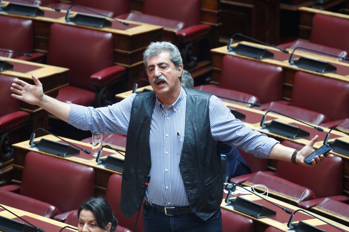 Παύλος Πολάκης: «Είμαι εδώ, θα είμαι ΣΥΡΙΖΑ» – «Είσαι δειλός» του απάντησε ο Άδωνις Γεωργιάδης