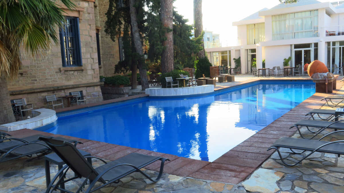 Τραγωδία στην Κέρκυρα: 50χρονη Ελληνοελβετίδα βρέθηκε νεκρή σε άδεια πισίνα