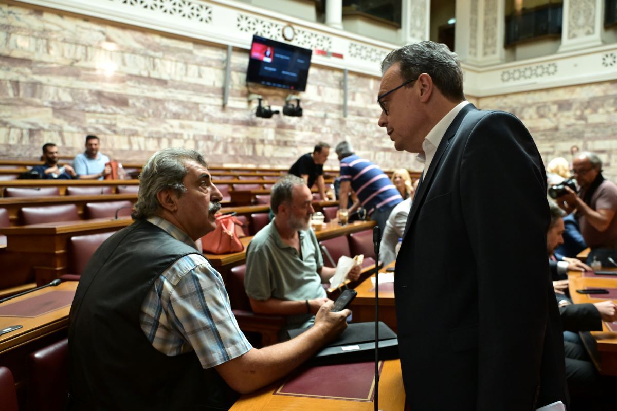 Παύλος Πολάκης: Μόνο ο λαός διαγράφει – Επεισόδιο με Φάμελλο στην Κοινοβουλευτική Ομάδα του ΣΥΡΙΖΑ