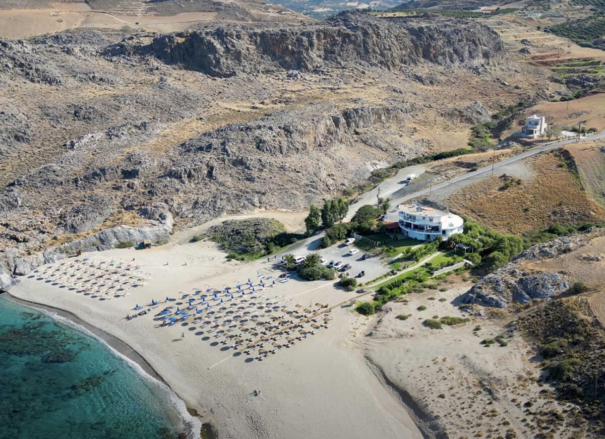 Σχοινάρια: Η εκπληκτική παραλία της Κρήτης με το ρεκόρ διαύγειας νερού στα 40 μέτρα