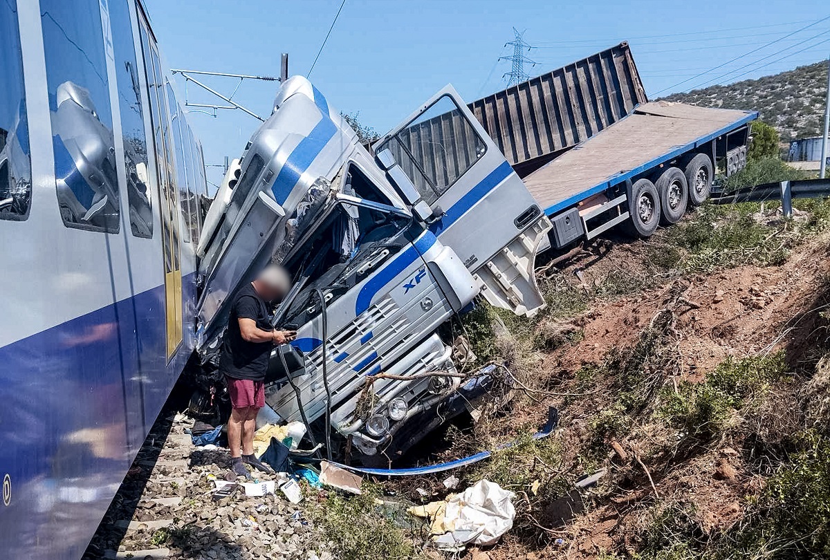Χαλκίδα: Η κίνηση των μηχανοδηγών που έσωσε ζωές στη σύγκρουση του τρένου με το φορτηγό