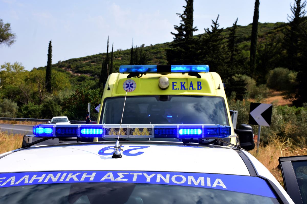 Μενίδι: Μαχαίρωσαν στο κεφάλι 54χρονη έξω από το στρατόπεδο Καποτά – Αναζητείται η γειτόνισσά της