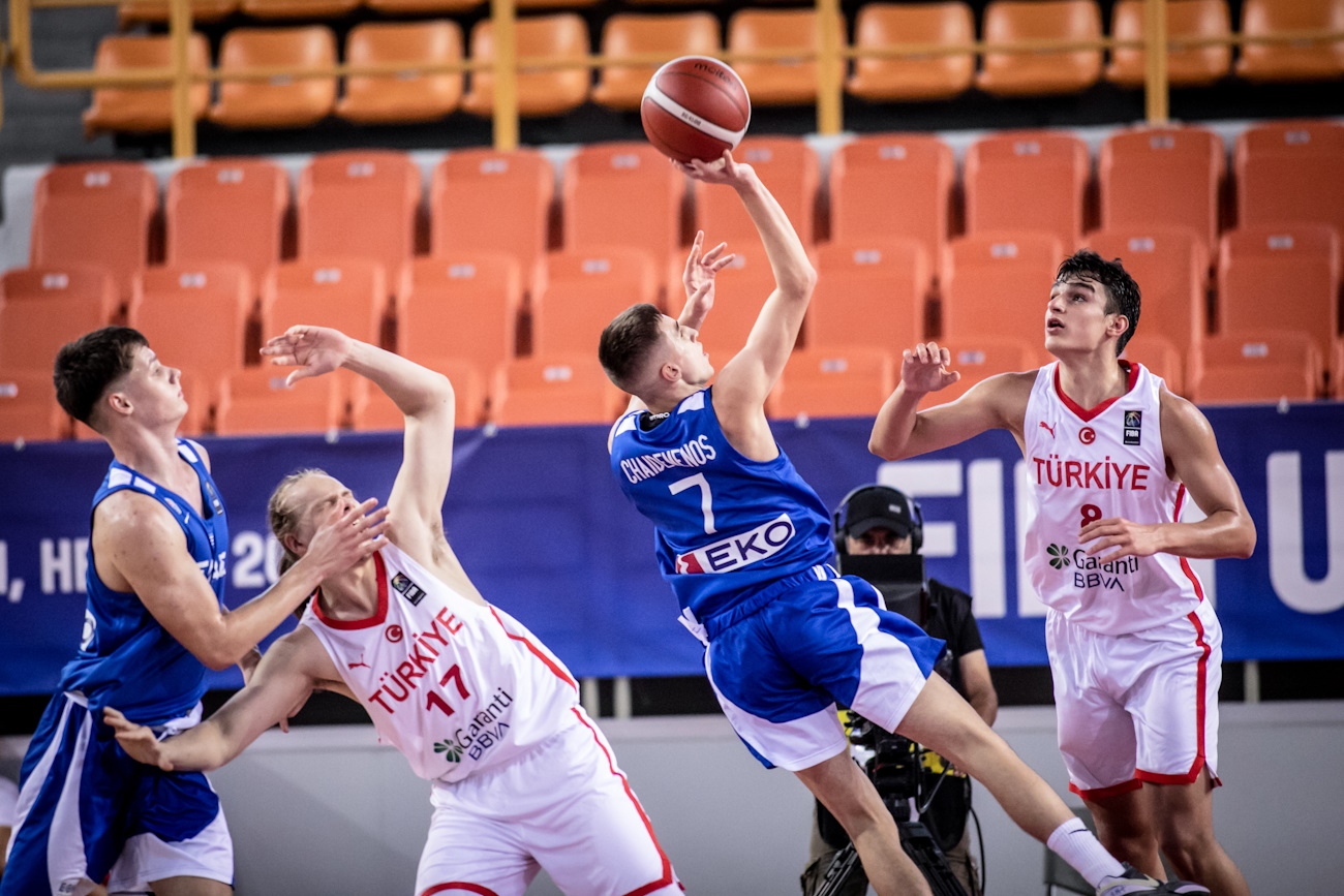 Eurobasket U16: Εκκενώθηκε το κλειστό της Νέας Αλικαρνασσού στο Ηράκλειο που φιλοξενεί το τουρνουά