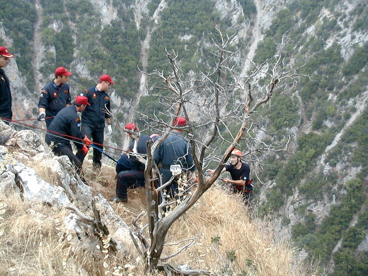 Κρήτη: Νεκρός εντοπίστηκε ο 32χρονος πυροσβέστης που είχε χαθεί στο φαράγγι του Κουρταλιώτη